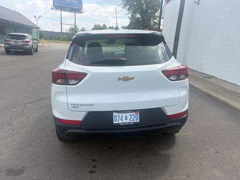 Used 2021 Chevrolet TrailBlazer AWD LS image 5
