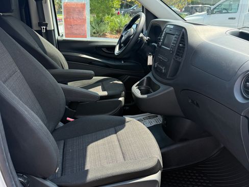 Used 2018 Mercedes-Benz Metris image 14