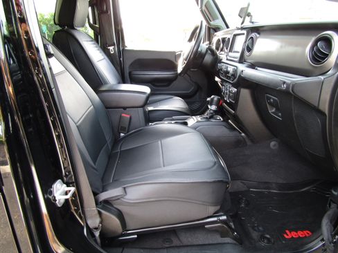 Used 2021 Jeep Gladiator Sport image 14