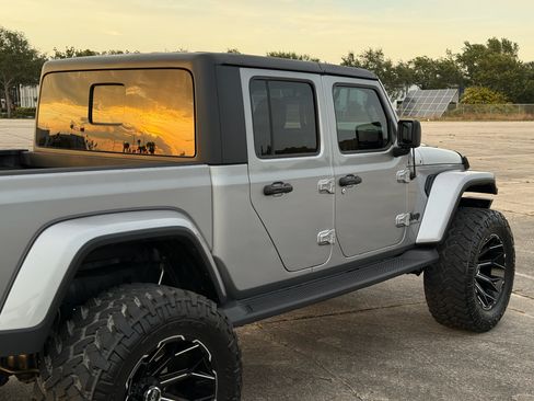 Used 2021 Jeep Gladiator Sport AWD/4WD image 46