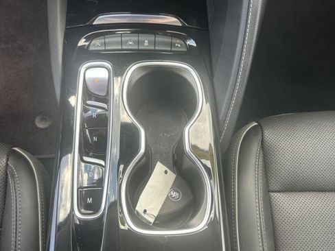 Used 2021 Buick Envision Essence image 21