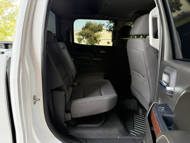 Used 2017 GMC Sierra 2500 4x4 Crew Cab SLE image 18