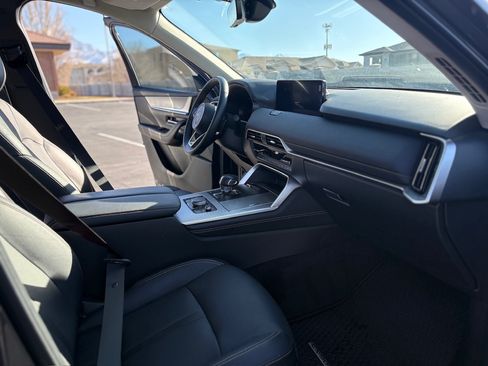 Used 2024 MAZDA CX-90 image 10