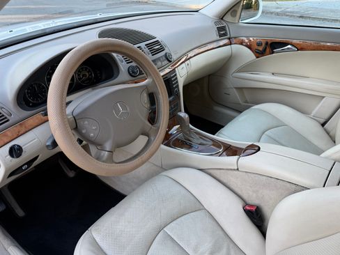 Used 2004 Mercedes-Benz E 320 Wagon image 19