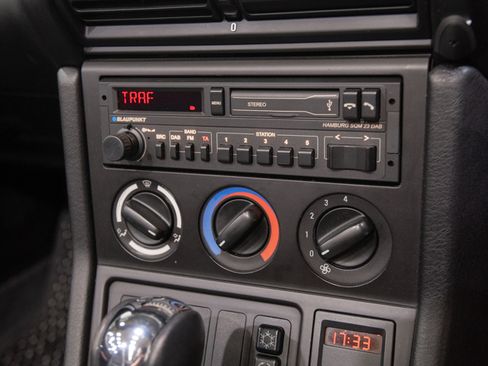 Used 1999 BMW Z3 1.9 Roadster RWD image 12