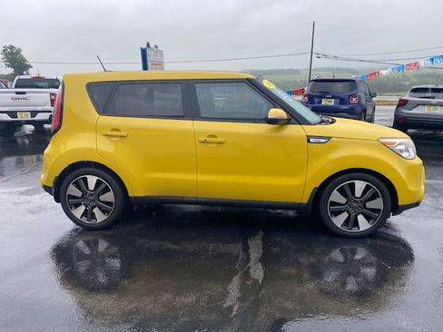 Used 2015 Kia Soul ! FWD image 5