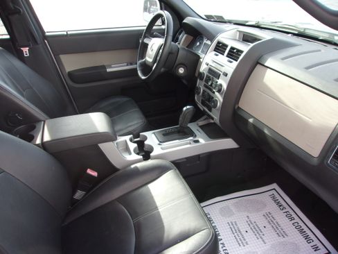 Used 2010 Mercury Mariner Premier image 4