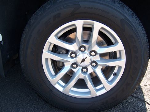 Used 2021 Chevrolet Silverado 1500 RST image 8