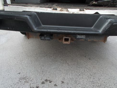 Used 2018 Chevrolet Express 2500 image 14