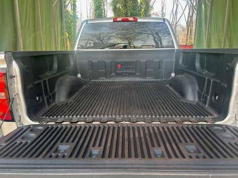 Used 2015 Chevrolet Silverado 1500 LT image 21