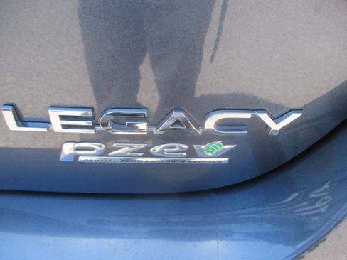 Used 2015 Subaru Legacy 2.5i Premium Sedan 4D AWD/4WD image 12