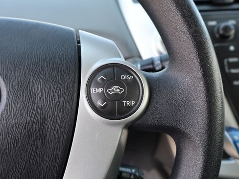 Used 2012 Toyota Prius V Five image 20