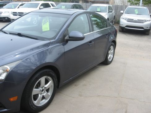 Used 2014 Chevrolet Cruze LT FWD image 1
