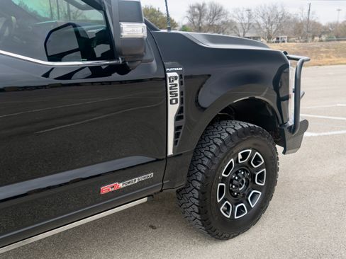 Used 2024 Ford F250 Platinum image 10