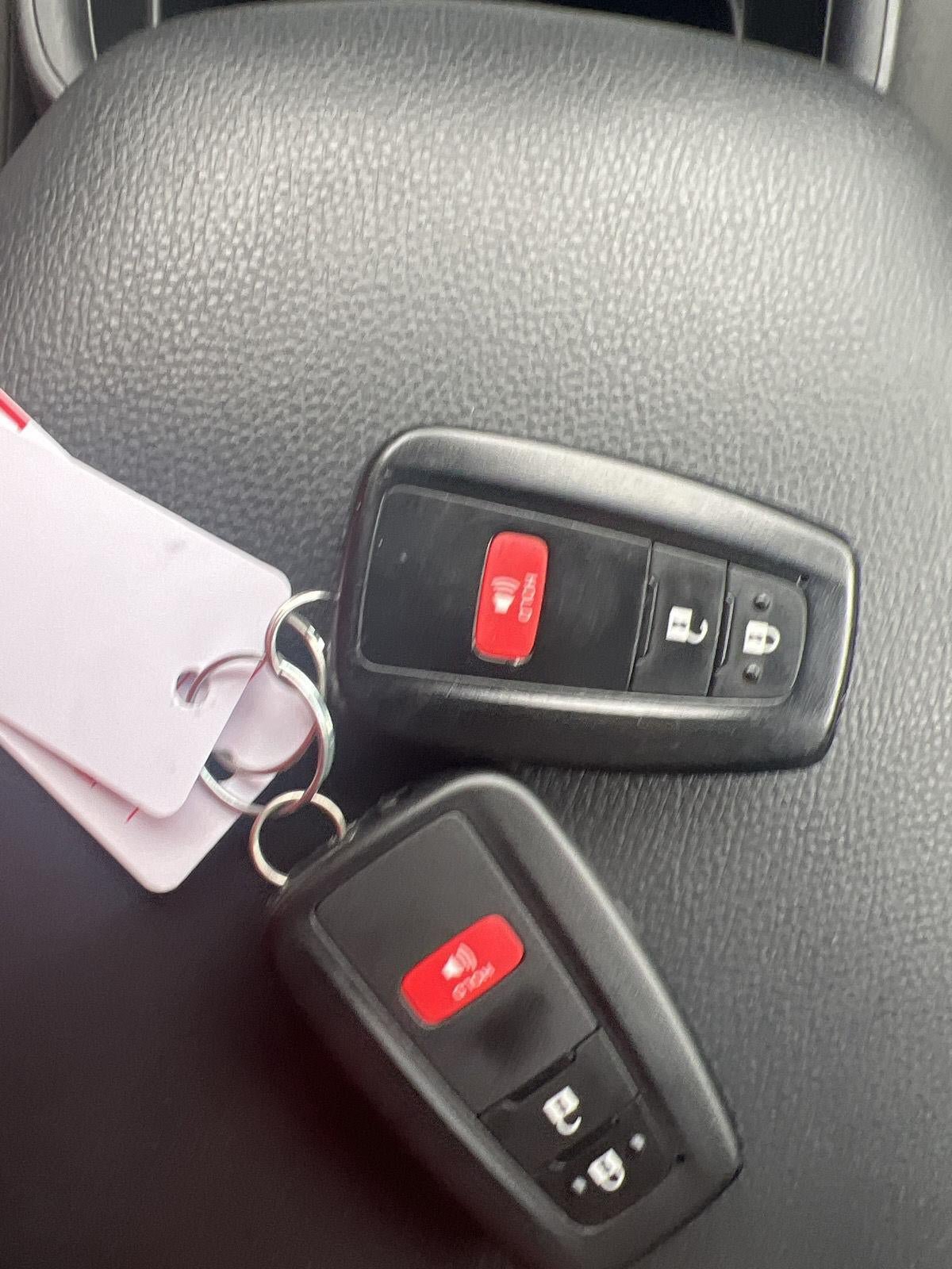 Used 2024 Toyota RAV4 XLE AWD/4WD image 10