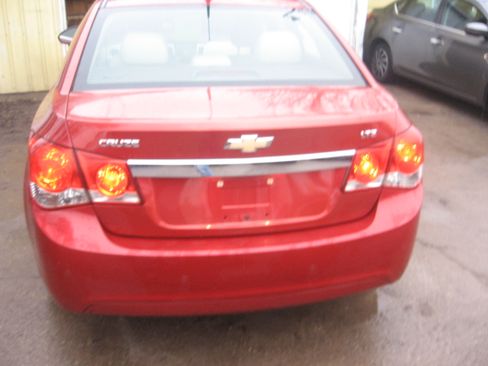 Used 2011 Chevrolet Cruze LTZ image 5