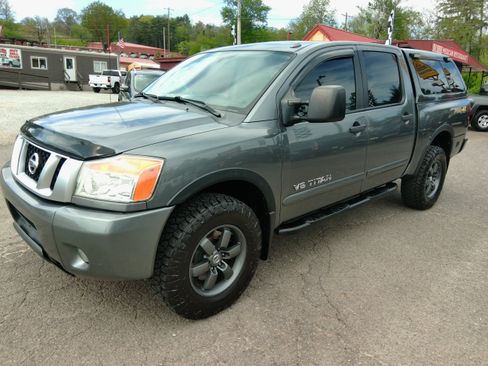 Used 2013 Nissan Titan PRO-4X image 8
