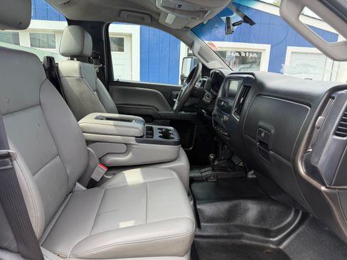 Used 2018 Chevrolet Silverado 2500 4x4 Regular Cab image 16