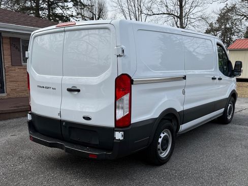 Used 2019 Ford Transit 150 XL image 3