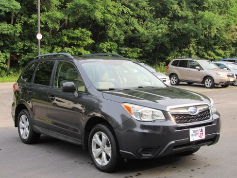 Used 2016 Subaru Forester 2.5i Premium AWD/4WD image 14