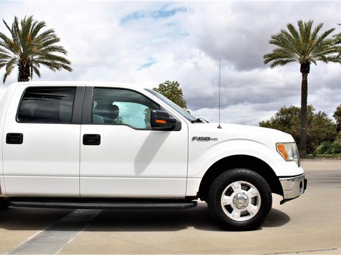 Used 2011 Ford F150 XLT RWD image 2