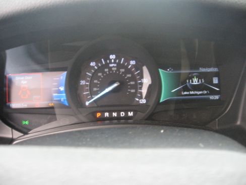 Used 2015 Ford Expedition XLT image 10