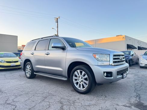 Used 2010 Toyota Sequoia Limited image 10