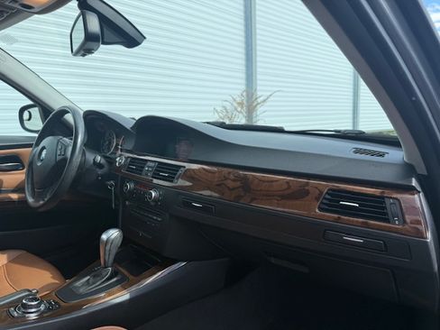 Used 2011 BMW 328i xDrive image 18