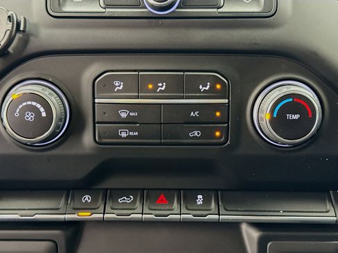 Used 2022 Chevrolet Silverado 1500 Limited Custom image 16