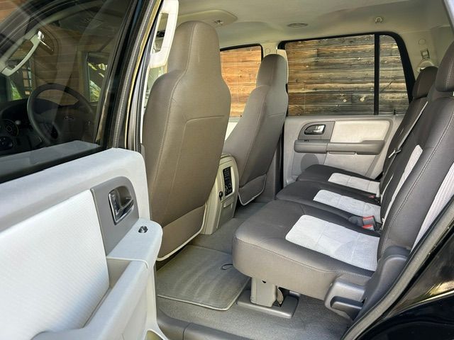 Used 2006 Ford Expedition 4WD XLT image 15