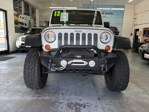 Used 2012 Jeep Wrangler 4WD Unlimited Rubicon image 11