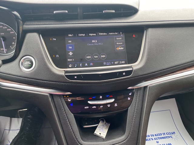 Used 2024 Cadillac XT5 AWD Sport image 10
