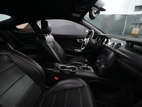 Used 2018 Ford Mustang GT Premium image 41