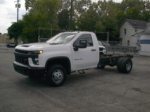 Used 2021 Chevrolet Silverado 3500 W/T image 8
