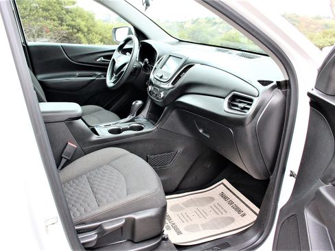 Used 2018 Chevrolet Equinox FWD LT w/ 1LT image 22