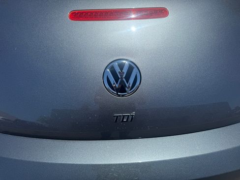 Used 2015 Volkswagen Beetle TDI image 8