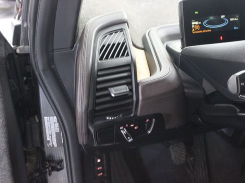 Used 2015 BMW i3 w/ Range Extender RWD image 16