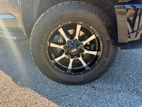 Used 2016 Toyota Tundra Platinum image 23