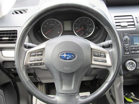 Used 2014 Subaru Forester 2.5i AWD/4WD image 22