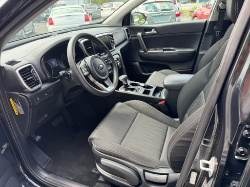 Used 2020 Kia Sportage LX image 7