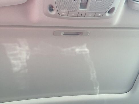 Used 2024 Nissan Armada Platinum image 8