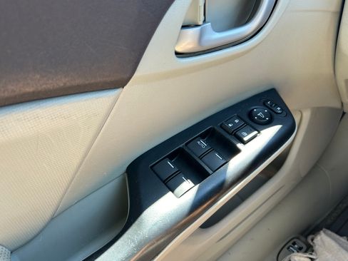 Used 2012 Honda Civic Natural Gas image 11