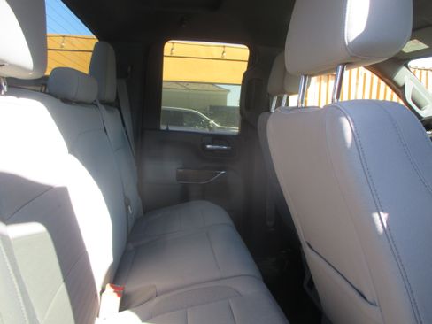 Used 2022 GMC Sierra 2500 SLE image 15