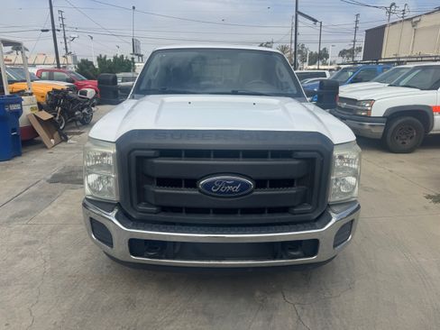 Used 2015 Ford F250 2WD SuperCab Super Duty image 2
