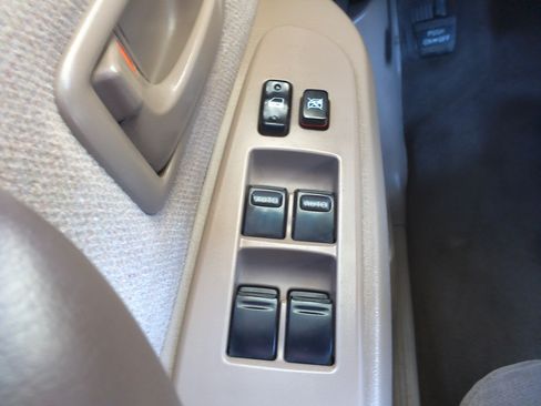 Used 2004 Toyota Sequoia SR5 image 23