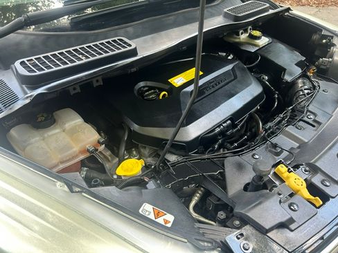 Used 2015 Ford Escape FWD Titanium image 27