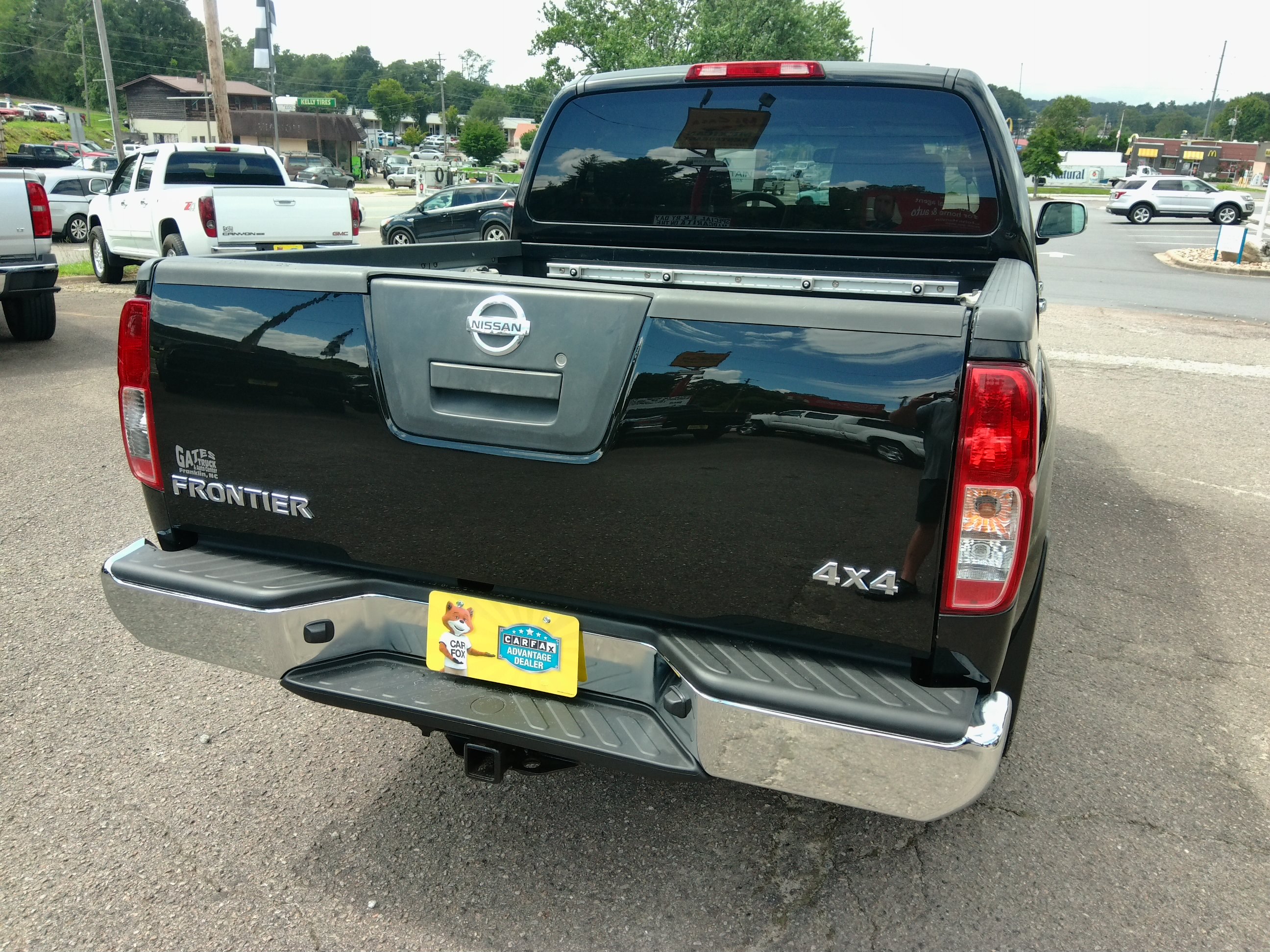 Used 2007 Nissan Frontier 4x4 Crew Cab NISMO image 14