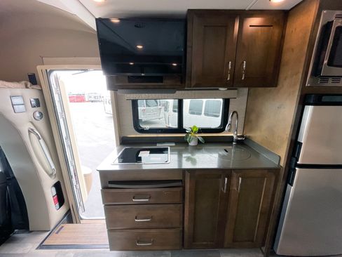 Used 2020 Mercedes-Benz Sprinter 4500 image 9