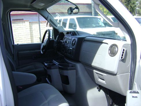 Used 2010 Ford E-350 and Econoline 350 XL image 6