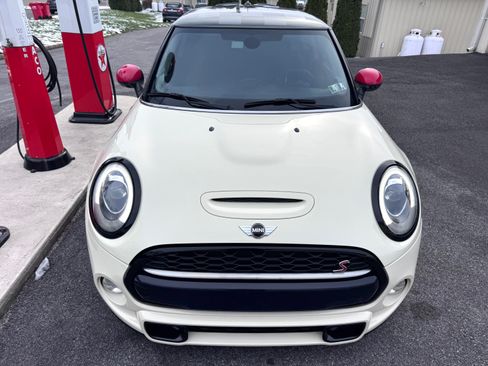 Used 2015 MINI Cooper S image 2